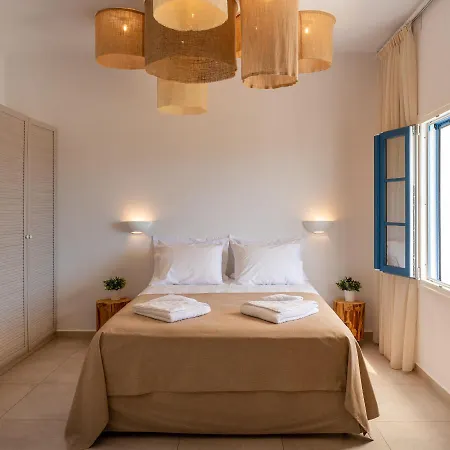 To Rantevou Tis Alykis & Appartement Kímolos