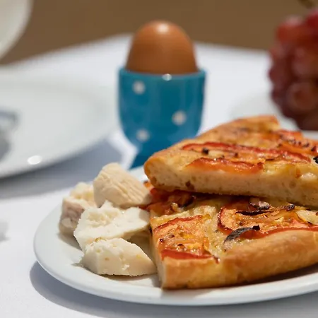 To Rantevou Tis Alykis & Apartment