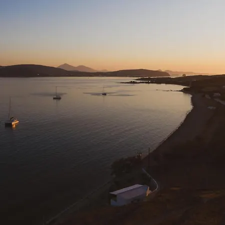 To Rantevou Tis Alykis & * Kimolos