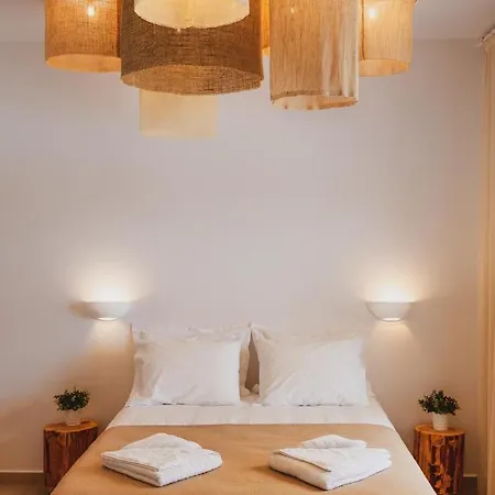 To Rantevou Tis Alykis & Apartament