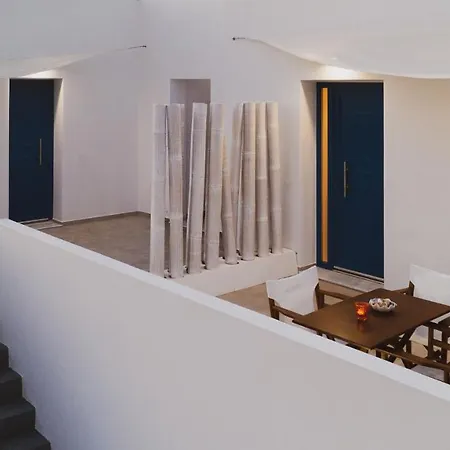 To Rantevou Tis Alykis & Apartment