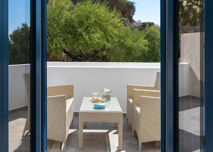 To Rantevou Tis Alykis & アパート Kímolos