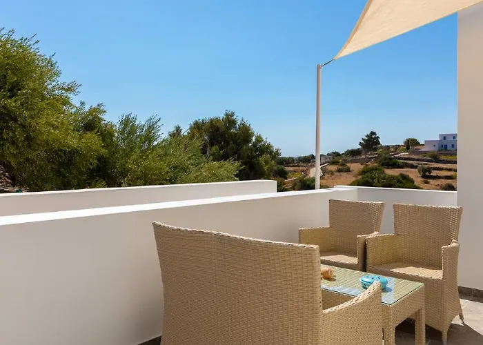 To Rantevou Tis Alykis & Appartement Kímolos